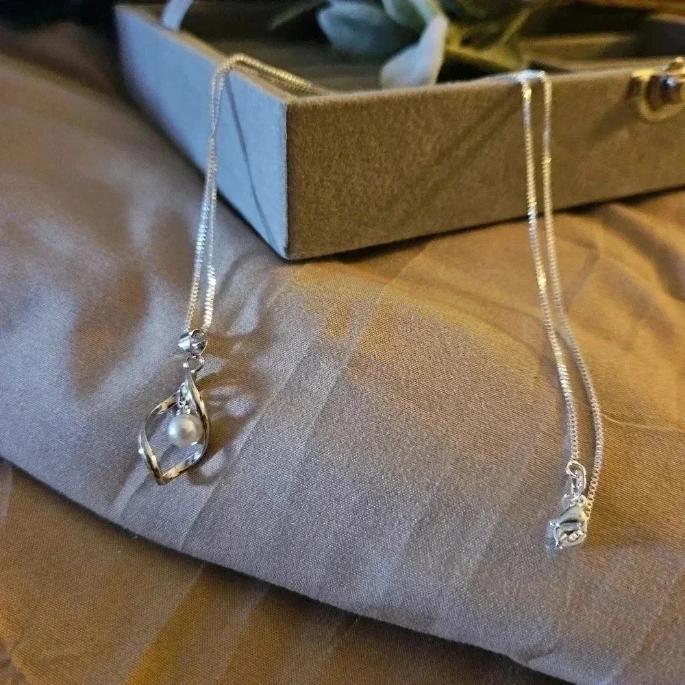 925 Sterling silver pearl pendant necklace, snake chain.